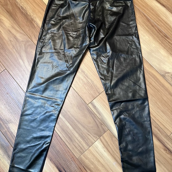 Kimberly C Black Faux Leather Leggings High Rise M NWT - Picture 8 of 9